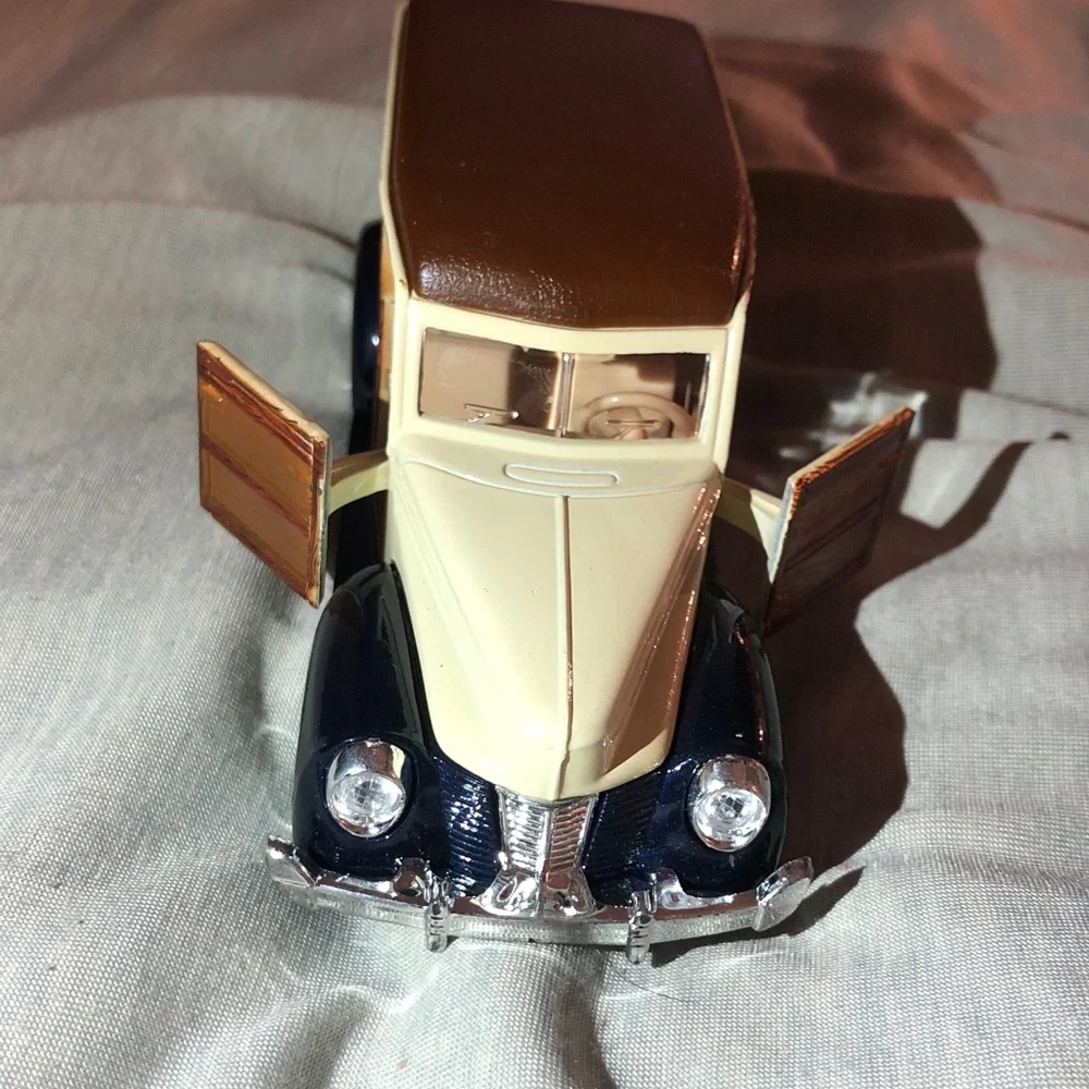 Vintage Style SS 5706 Pull Back Action
